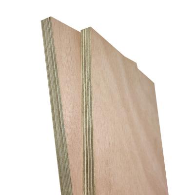 China Traditional Manufacturer Okoume Faced Veneer Door Skin Plywood For Door for sale