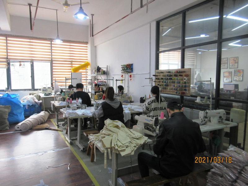 Verified China supplier - Puning Chi Wei Lao Wu Jia Clothing Shop