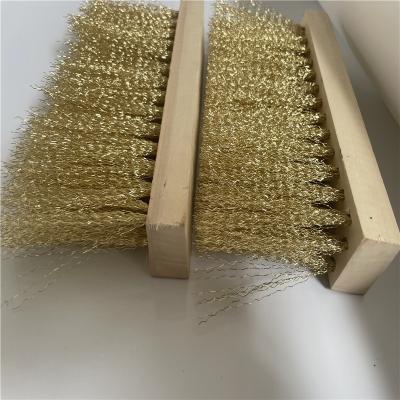 China 304 Stainless Steel Wire Brush Wooden Beech Wire Brush Different Dusting Sizes for sale