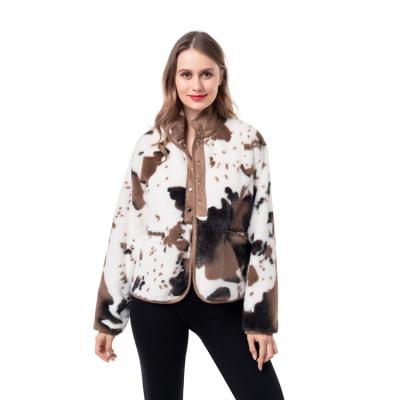 China Popular Wholesale Fashion Anti-wrinkle Cow Print Sherpa Fleece Jacket For Women for sale