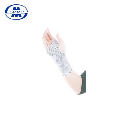 China 70% nylon easy to wear sports knitted palm protectors for sale