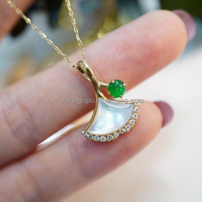 China High Quality Ginkgo Leaf Shaped Shell For Women Gift OEM ODM White Emerald Round Cabochon Charm Pendants Jewelry 18k Natural Gold Design for sale