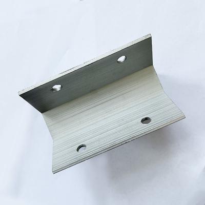 China Lightweight PV Module Clamps Anodized Metal Roof Solar Clamps Silver for sale