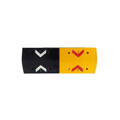 China Traffic Road Rubber Rubber Black And Yellow Speed ​​Bump for sale