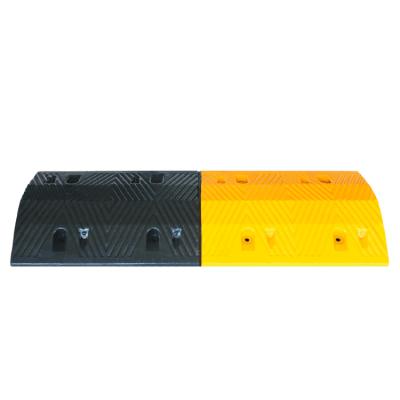 China Rubber The Most Popular Black And Yellow Steel Truck Roadblock Speed ​​Bump for sale