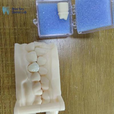 China Aesthetic Zirconia Dental Restorations Zirconia Porcelain Crowns for sale