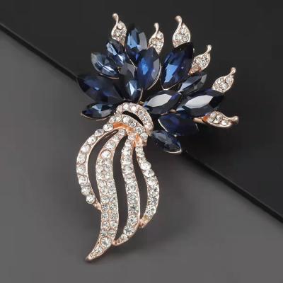 China European and American female brooch pin female brooch wedding party cloth decoration Korean full diamond set alloy version match ornaments for sale