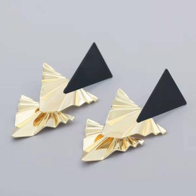 China CLASSIC European and American propeller-shaped alloy multi-layer earrings for women metal retro temperament simple earrings for sale