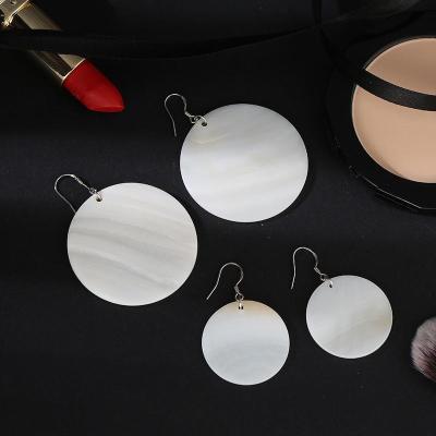 China CLASSIC Round Shell Disc Dangle Pierced Fashion Earrings for sale