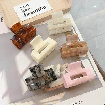 China Simple Stylish Geometric Acrylic Claw Hair Clips INS Environmental Friendly Hot Claw Accessories Hair Clips For Women for sale