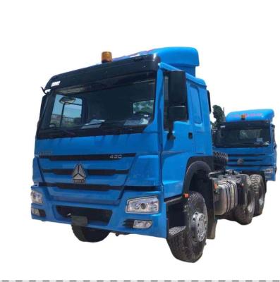 China Sinotruk 6x4 main truck caminhoes sinotruk 6800x2496x2958 for sale