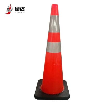 China Sturdy Steering Traffic Factory Supply 90cm PVC High Visible Cone With Black Base Unbreakable Flexible Road Taffic Safety Cone for sale