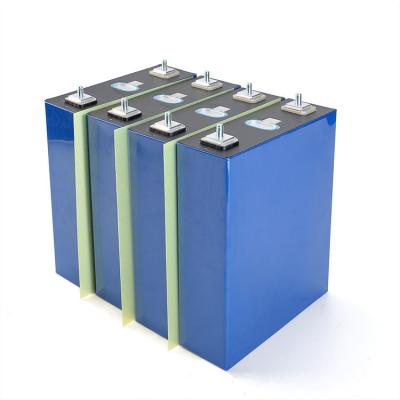 China Hohe Kapazität 304Ah Lifepo4 Batteriezelle für Zuhause 3000 Zyklusdauer 3.2V Nennspannung zu verkaufen