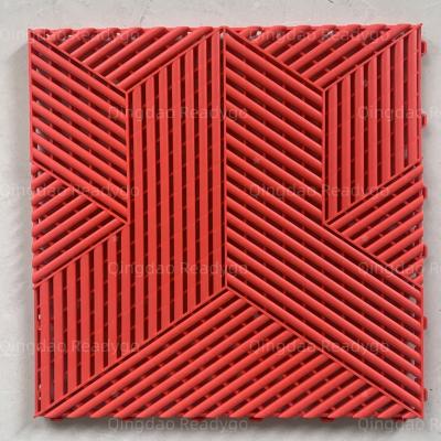 China 18mm Heavy Duty Garage Tiles 620g Interlocking Garage Flooring for sale