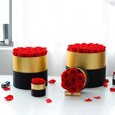 China Real Rose Wholesale Preserved Romantic Preserved Box Roses Preserved Flower Eternal Preserved Rose in Big Gold Edge Round Box for sale