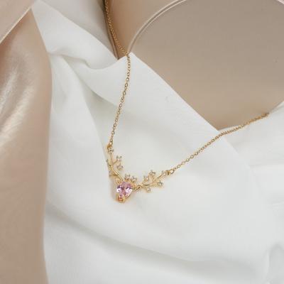 China Cute Claw Setting Cute Deer Necklaces For Women Capacity Water Cut Zircon Titanium Fashion Jewelry Necklaces Gold Plated Necklace O for sale