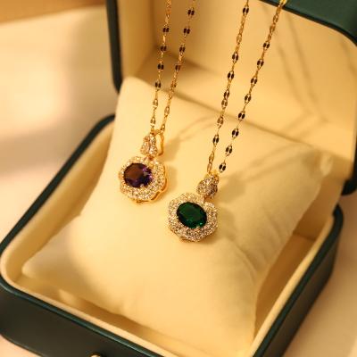 China Geometric Gold Plated Link Chain Necklaces Vintage Fashion Jewelry For Women Emerald Cut Titanium Claw Setting Diamond Necklaces for sale