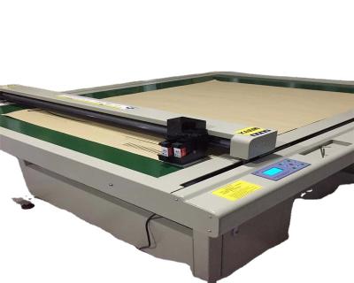 China Two Hotels Excellent Cut Knife Half And Full Cut Kaemi P5 Flatbed Inkjet Cutting Machine for sale