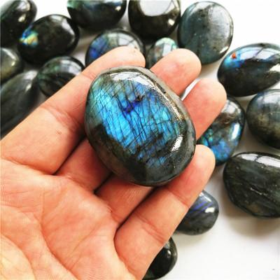 China China China Polished Natural Oval Shape Crystal Crafts Love Gemstone Feng Shui Labradorite Home Decoration For Business Gift for sale