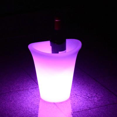 China Modern LED Light Up Beer Vodka Cooler Plastic Ice Bucket With Speaker For Bar for sale