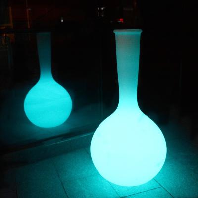 China Modern Premium Refillable Colorful Led Flower Vase Planters And Pots With Outdoor for sale