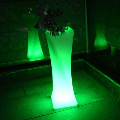 China Modern Premium Refillable Colorful Led Flower Vase Planters And Pots With Outdoor for sale