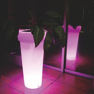 China Modern Premium Refillable Colorful Led Flower Vase Planters And Pots With Outdoor for sale