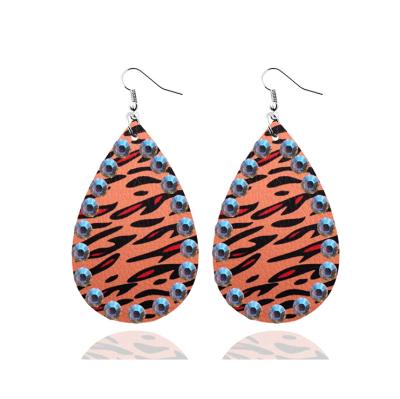 China Trendy Popular Leopard Print Classic Diamond Earrings Water Drop Shaped Leather Earrings for sale