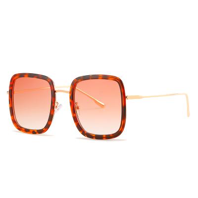 China Fashion Sunglasses 2022 Metal Edge Oversized Sunglasses Shape Women Vintage Brand Designer Uv 400 Square Sun Glasses for sale