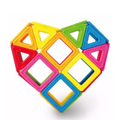 China DIY TOY Build Block Construction Educational Magnetic Tiles Toys Plastic Suppliers for sale