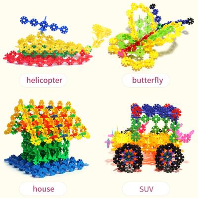 China Construction toy 800 pieces of the middle 3.3cm insert Toy Plastic Snowflake Building Blocks in diameter for sale