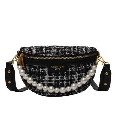 China 2020 high quality fashion elegant lady waist bag women cross bags with pearls for sale