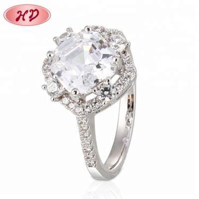 China FASHIONABLE Hot Sale Pave White Gold Diamond Cushion Cut Halo Engagement Ring for sale