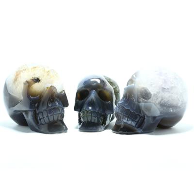 China New Product Hot Sale Folk Art Wholesale Natural Agate Geode Crystal Carving Skulls Healing For Gifts for sale