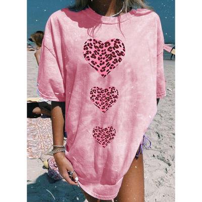 China 2021 Breathable Plus Size Women's Hot Sale Leopard Print Love Heart Print Loose Short Sleeve Round Neck Women's T-shirt for sale