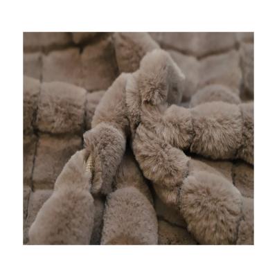 China Factory Directly Supply Fire Retardant Premium Polyester Recycled Gray Plush Luxury Fabric for sale