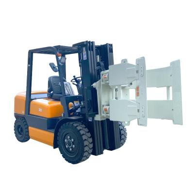 China Engine Paper Roll Clamp Forklift Attachment 2 Ton 3 Ton 3.5 Ton Forklift With CE for sale