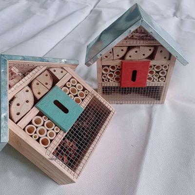 China Viable Unfinished Wooden Bird House, Handmade Hanging Recycle Craft Bird Nest Breeding Box Wooden Bird House Wood for sale