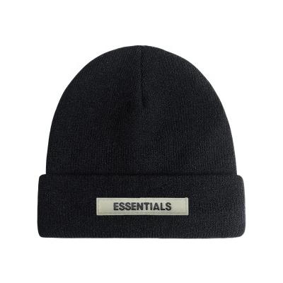 China COMMON 2021 autumn and winter warm skin-friendly fashion new and comfortable knitted beanies for sale