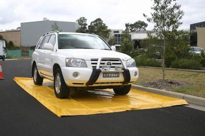 Chine La protection portative commerciale de voiture de tapis gonflable économique de station de lavage facile nettoient à vendre