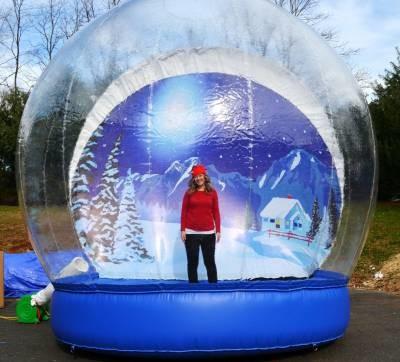 China Aprobación publicitaria gigante hermosa transparente al aire libre del CE del globo de la nieve de Inflatables en venta