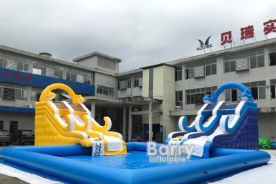 China Toboganes acuáticos inflables modificados para requisitos particulares del tamaño con la piscina para el alquiler del negocio en venta