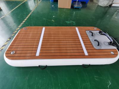 China Color flotante los 3x1m inflable por encargo de madera del muelle del barco en venta