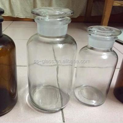 China Pharmaceutical Clear Assorted Reagent 250ml Amber Glass Apothecary Bottles for sale