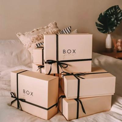 China Wholesale Fashion Recyclable Custom Printed To Color Eco Friendly Rigid Cardboard Foldable Luxury Craft Gift Packaging Recyclable Paper Box for sale