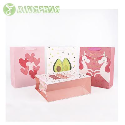 China DF Recyclable Creative Printing Pink Insist Gift Bag Paper Candy Clothes Packaging Paper Bag for sale