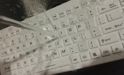 China 2.4Ghz wireless washable medical keyboard by silicone rubber, 5 sec to lock for sale