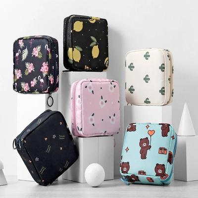 China Viable Free Sample Stylish Professional Custom Logo Waterproof Mini Colorful Travel Makeup Bag for sale