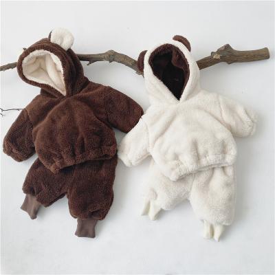 China Lovely Soft Winter Baby Suit Newborn Baby Clothing Set Casual Two Pieces for sale