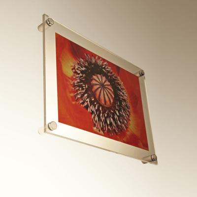 China Modern Manufacturer Provides Acrylic Wall Mount Picture Frames for sale